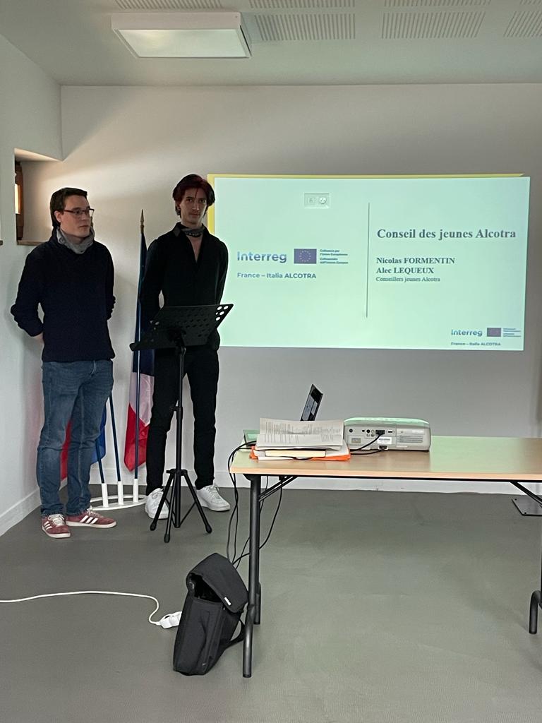 Nicolas et Alec, membres du Conseil des jeunes ALCOTRA 2022-2023 